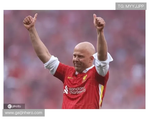 利物浦伤病潮蔓延,对球队战绩稳定性及赛季争冠走势形成制约 利物浦伤病潮蔓延,对球队战绩稳定性及赛季争冠走势形成制约