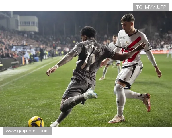 皇马进攻端进球背后结构失衡问题逐步显现,稳定性面临考验